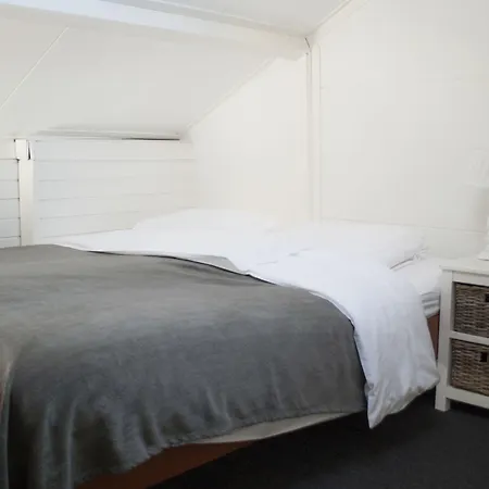 House * זנדוורט