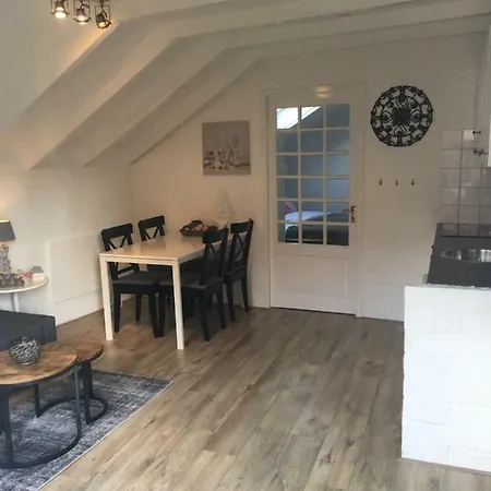 House * זנדוורט