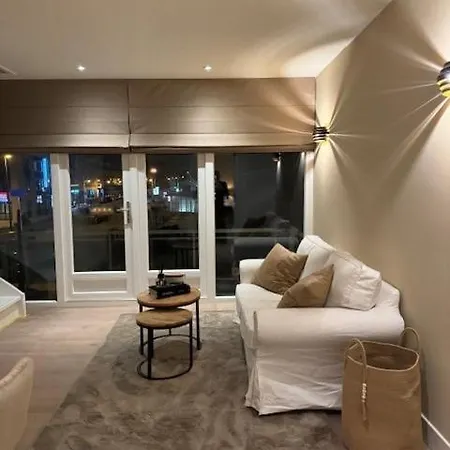 House Apartment *