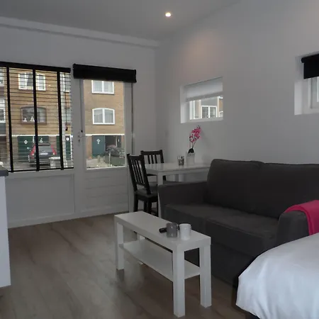 House Apartment *